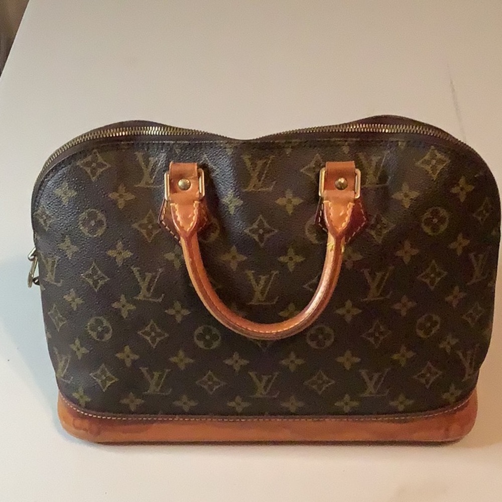 Louis Vuitton Alma